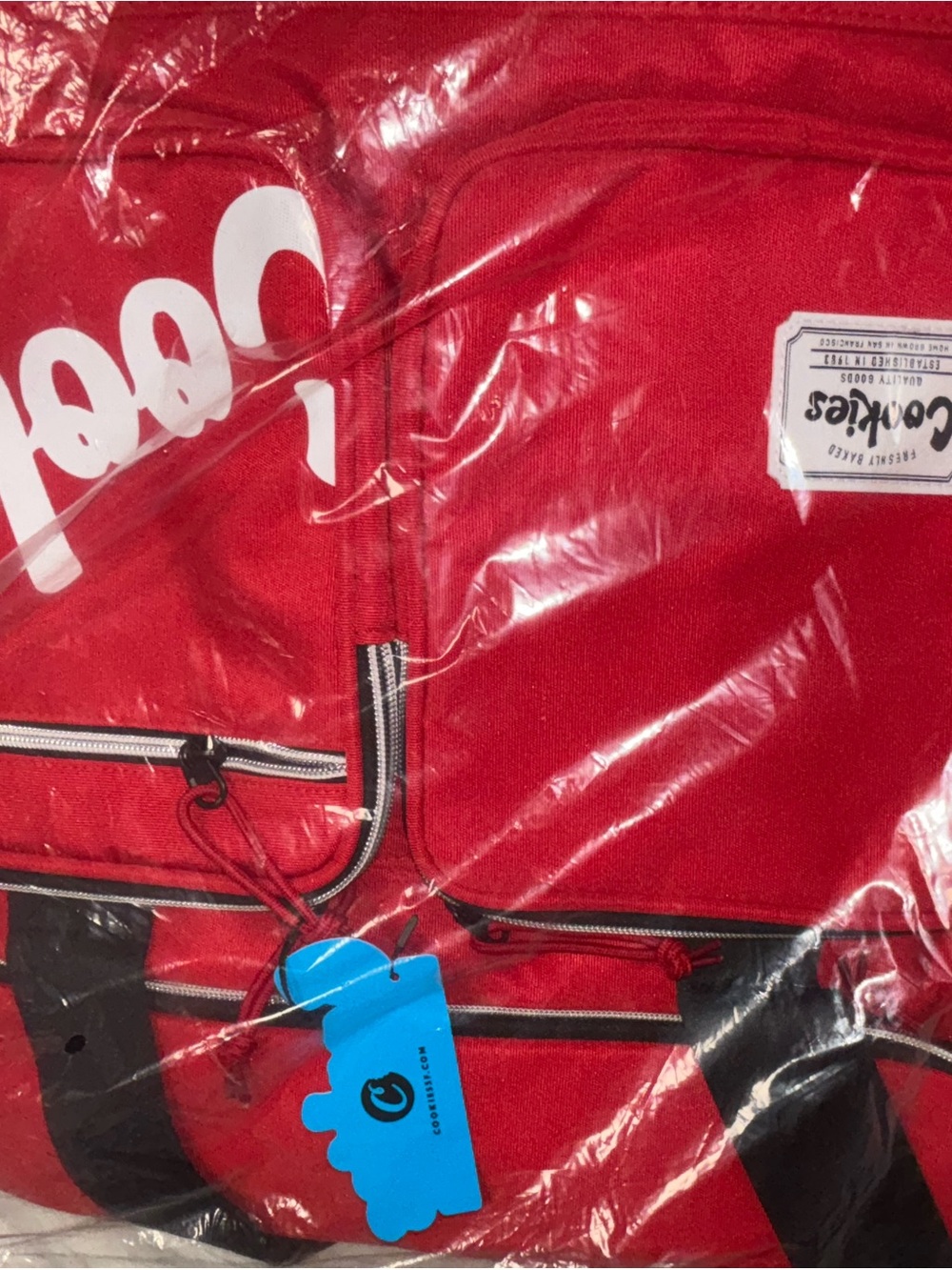 HERITAGE SMELL PROOF DUFFLE BAG RED
